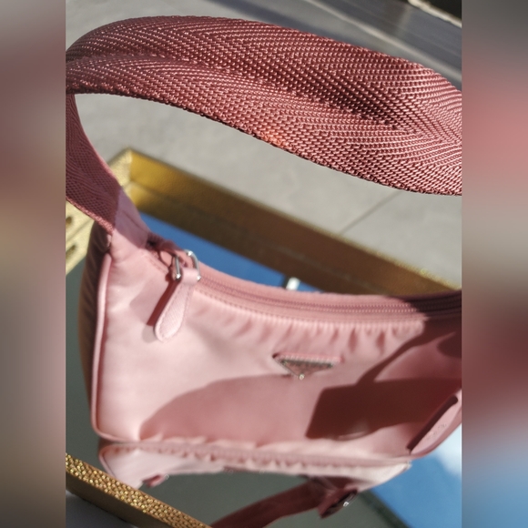 PRADA RE-NYLON RE-EDITION 2000 MINI-BAG - Picture 7 of 10